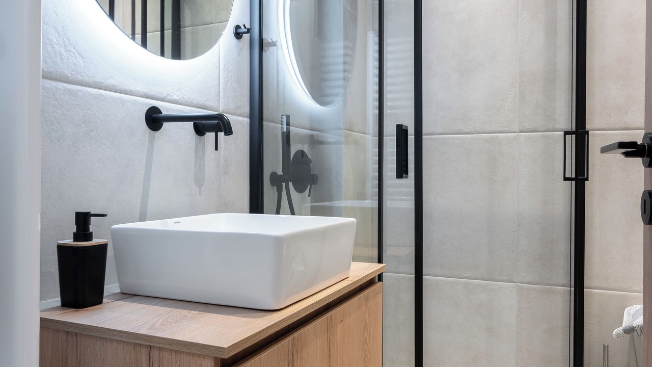 Photo of Bathroom in Ampelokipoi