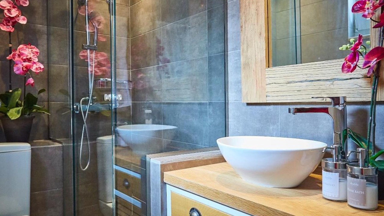 Photo of Bathroom in Argyrades