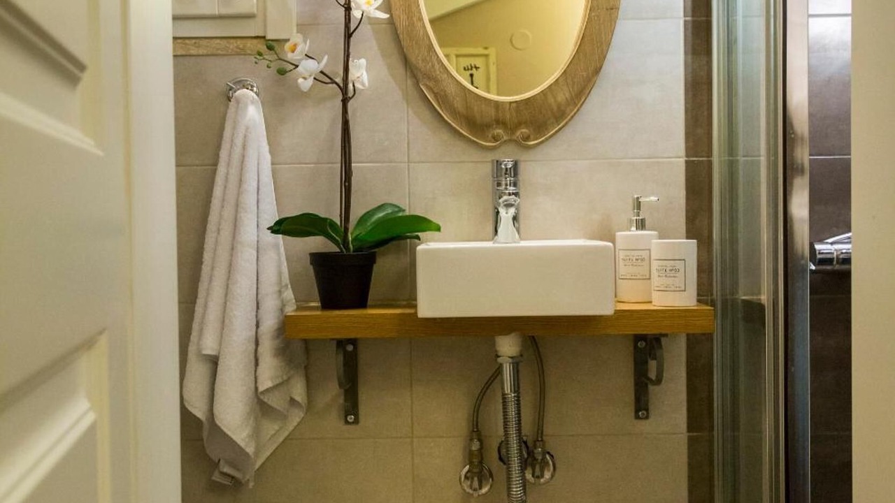 Photo of Bathroom in Argyrades