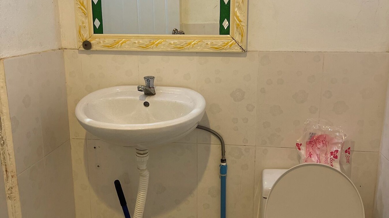 Photo of Bathroom in Khemarak Phoumin