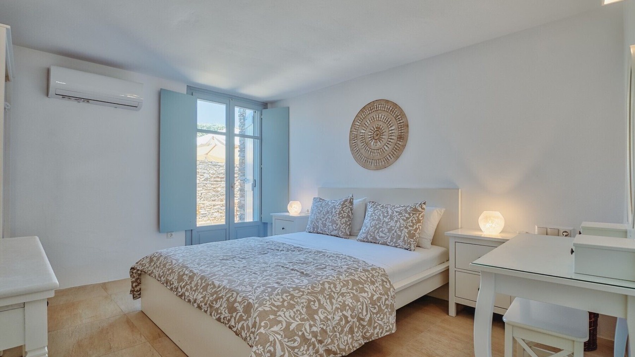 Photo of Bedroom in Antiparos
