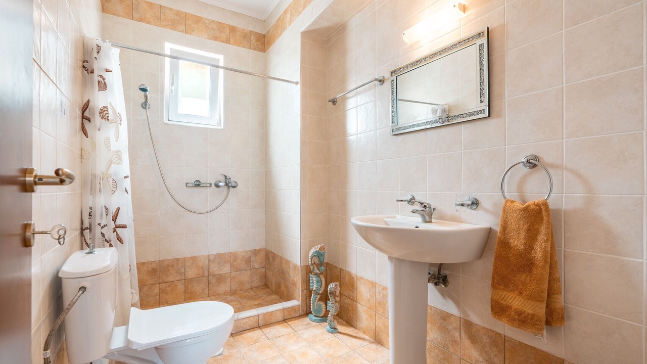 Photo of Bathroom in Kalathos