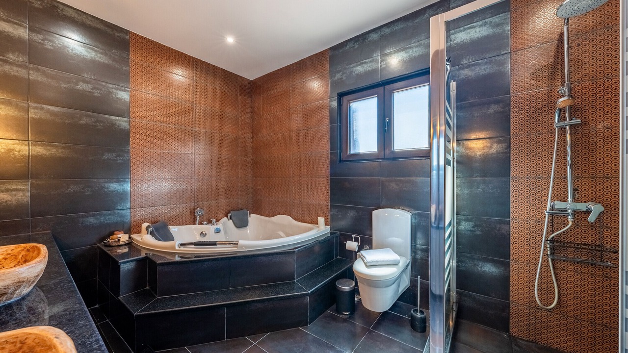 Photo of Bathroom in Lefkimmi