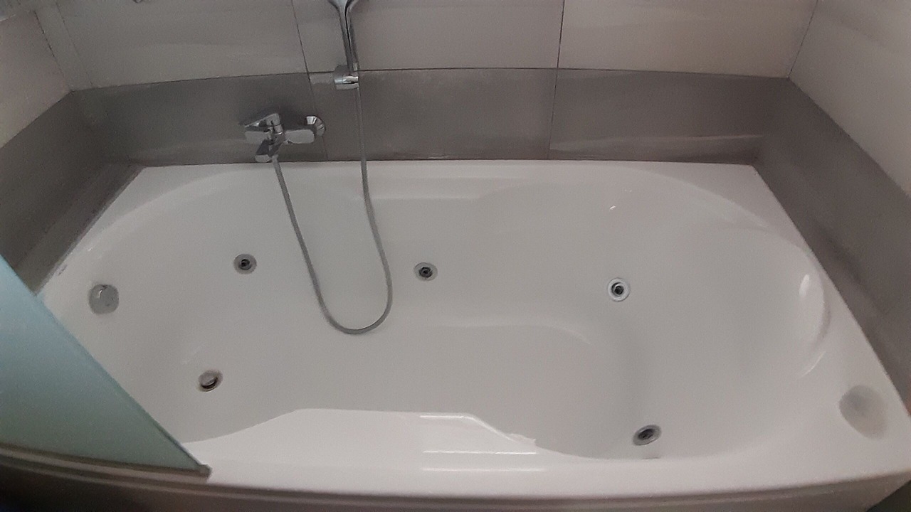 Photo of Bathroom in Skines
