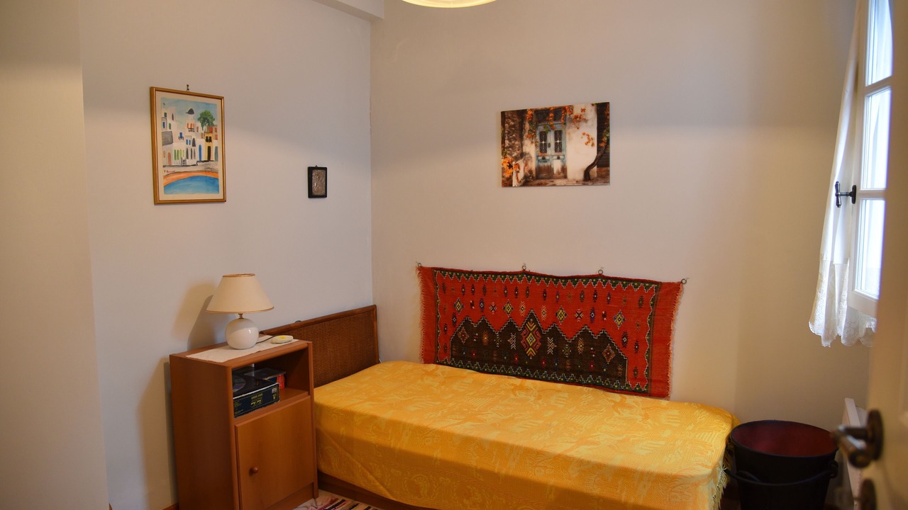 Photo of Bedroom in Paleopolis