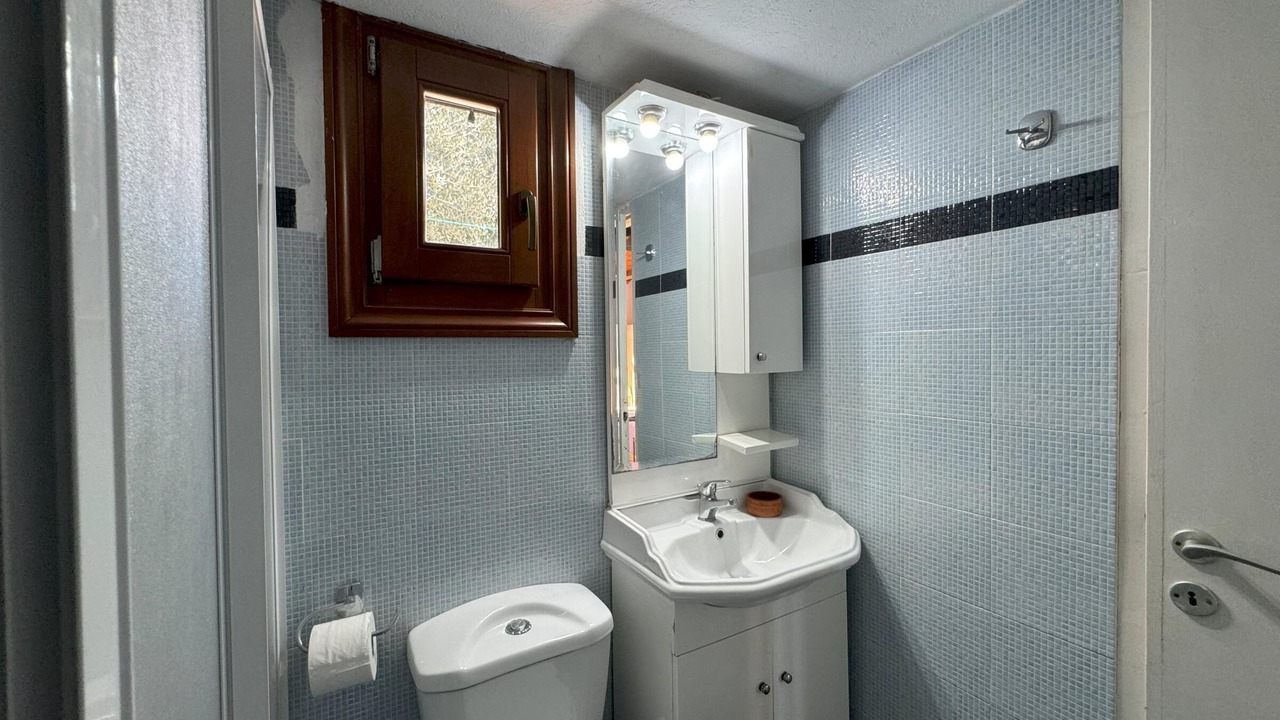 Photo of Bathroom in Karvelas