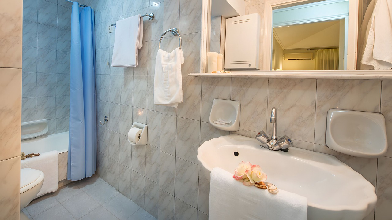 Photo of Bathroom in Argassi