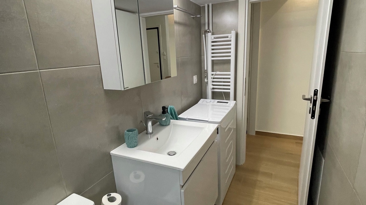 Photo of Bathroom in Goudi
