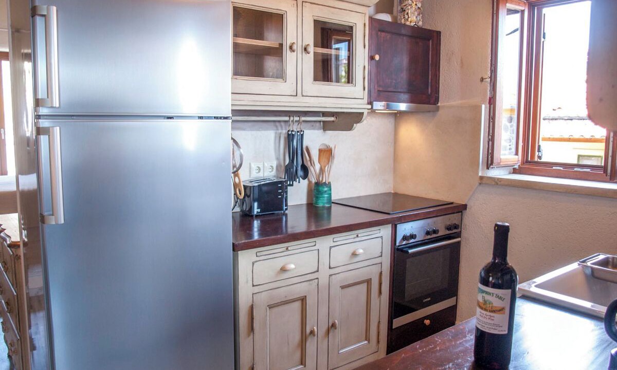 Photo of Kitchen in Mithimna