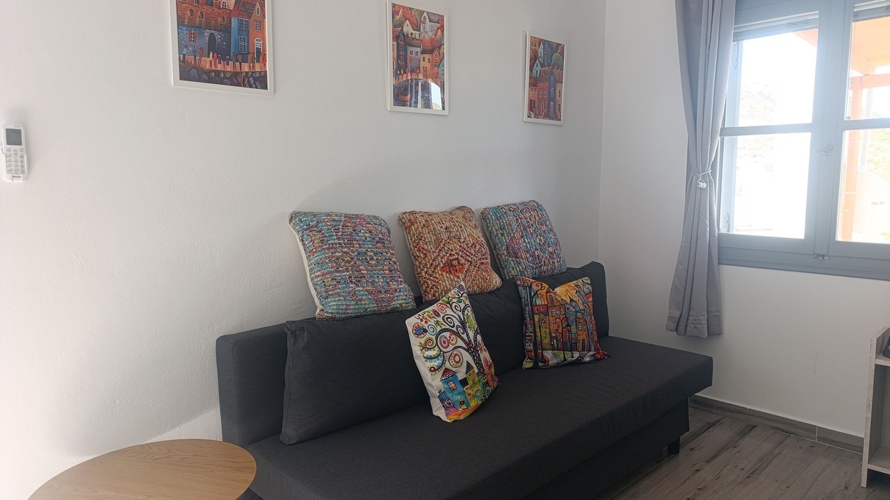 Photo of Livingroom in Skyros Town