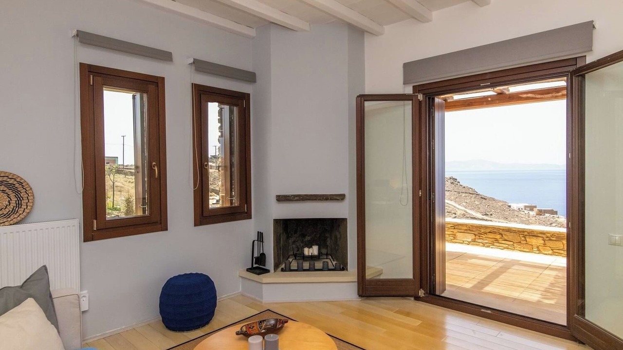 Photo of Livingroom in Exomvourgo