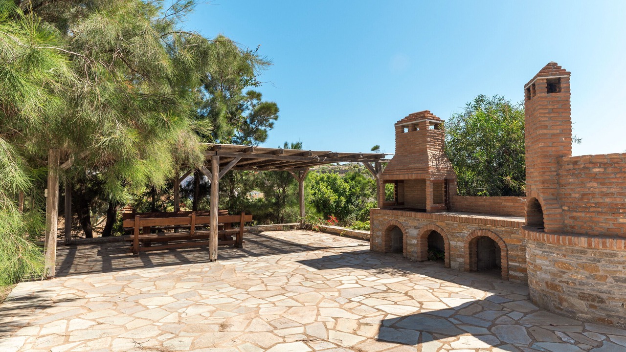 Photo of Outdoor in Kini