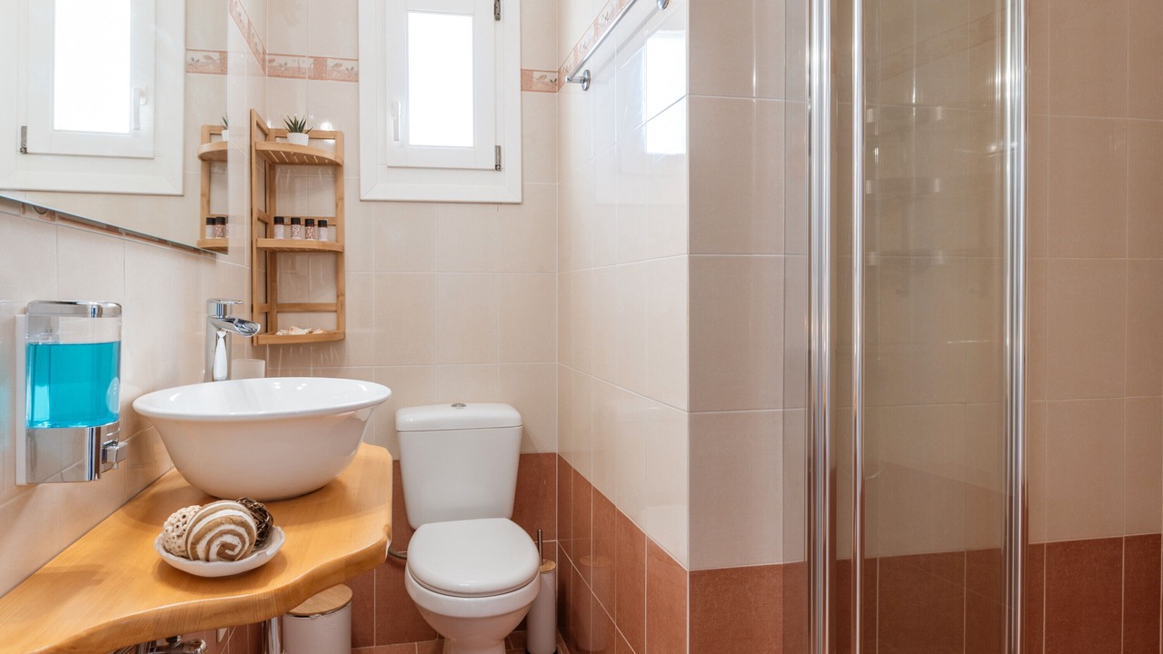 Photo of Bathroom in Kini