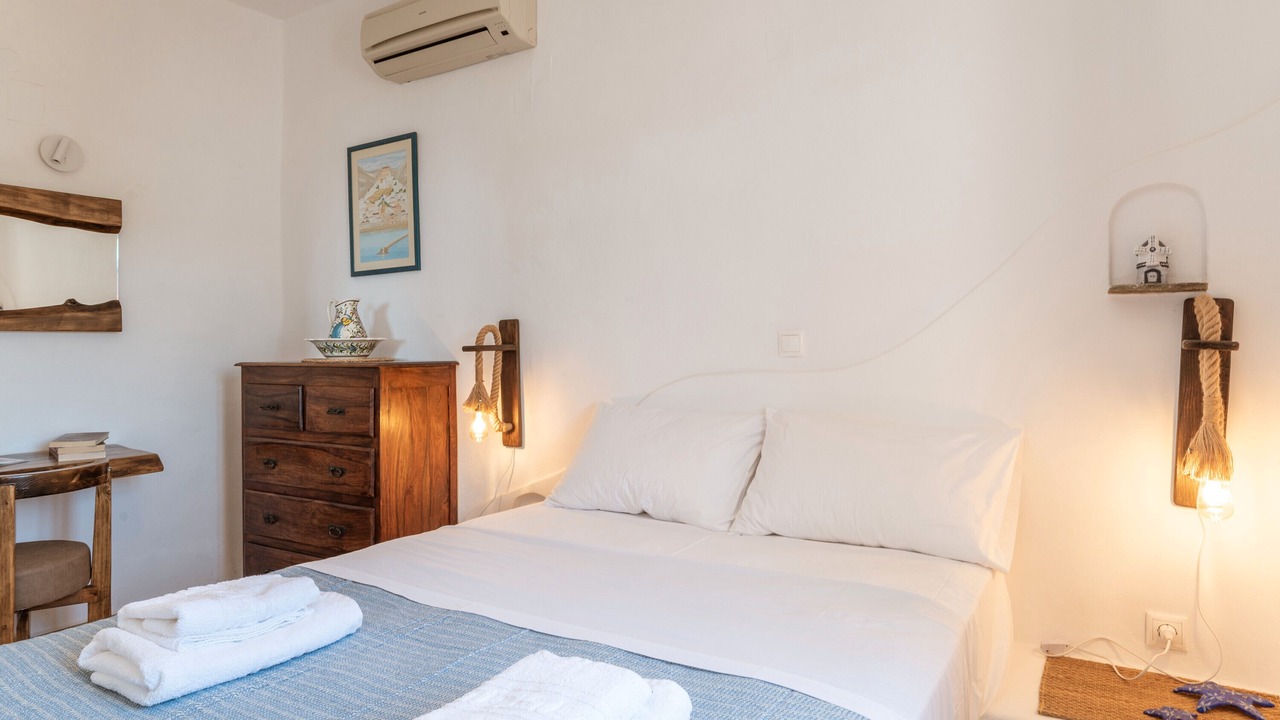Photo of Bedroom in Kini