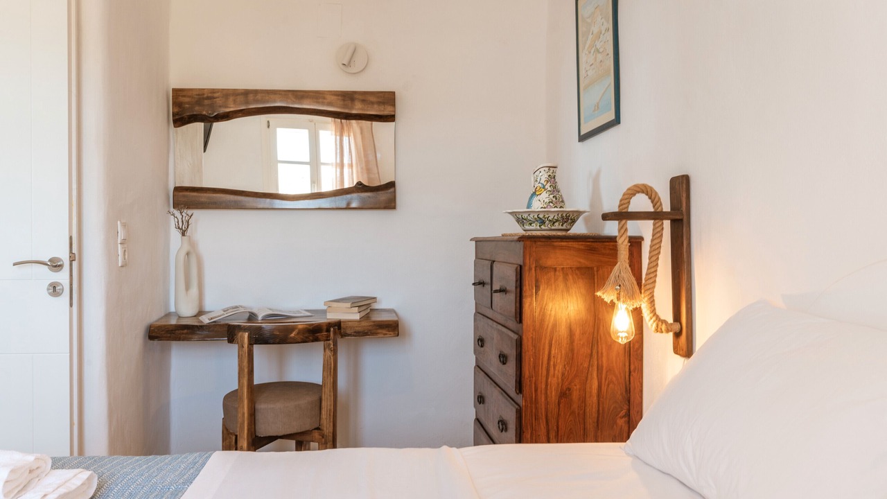 Photo of Bedroom in Kini