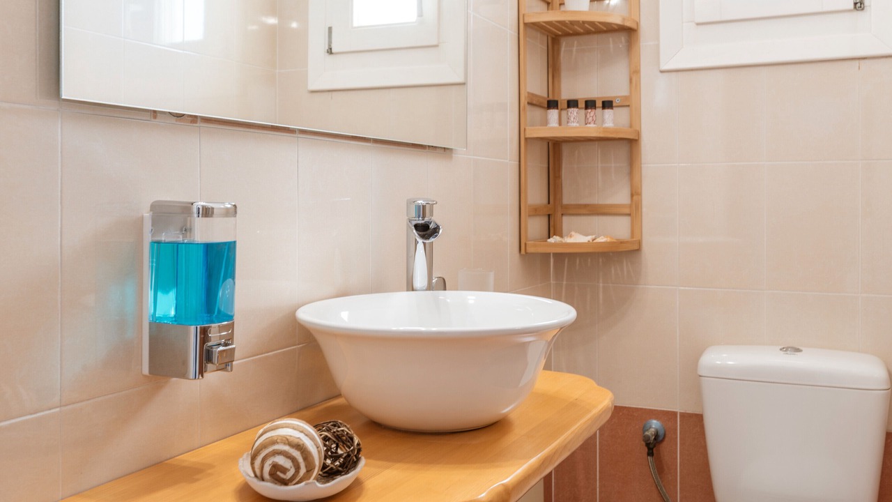 Photo of Bathroom in Kini