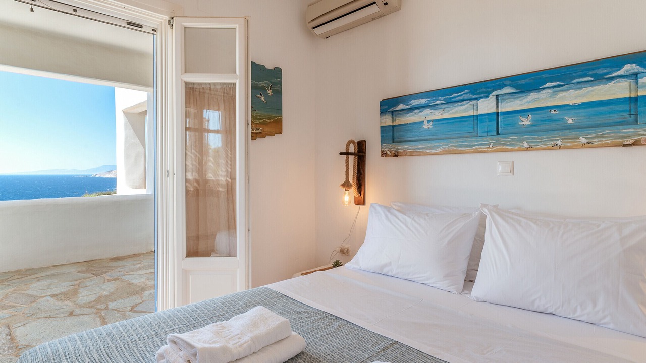 Photo of Bedroom in Kini
