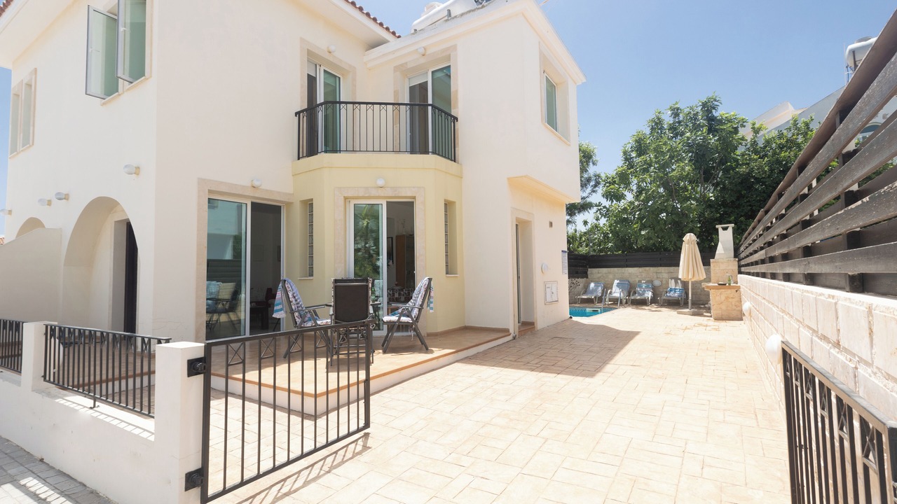 Photo of Patio Balcony in Pernera