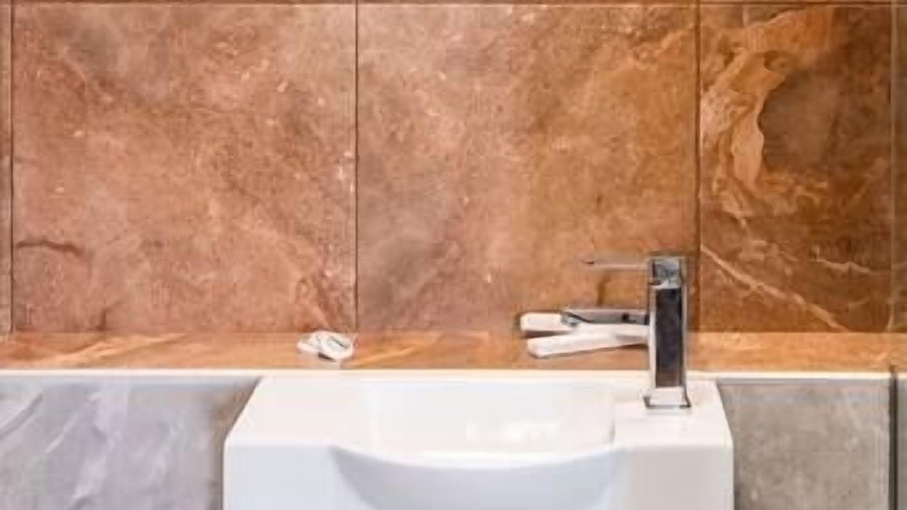 Photo of Bathroom in Kapeli