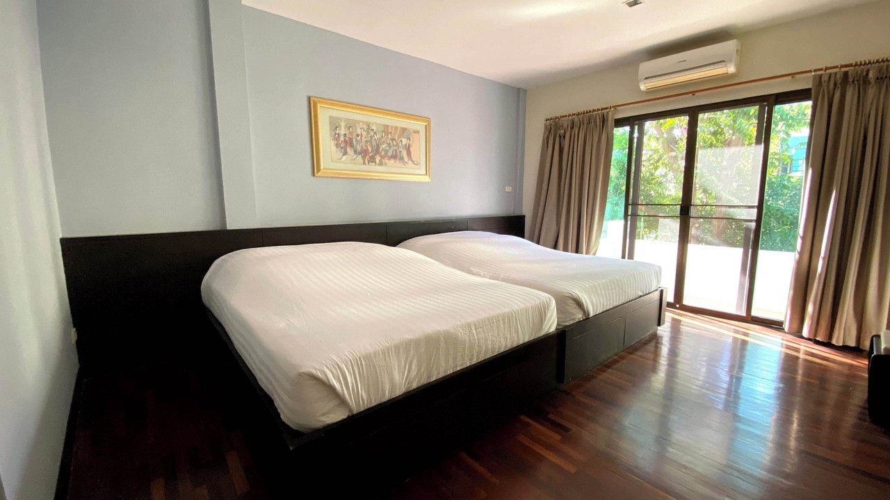 Photo of Bedroom in Khanong Phra