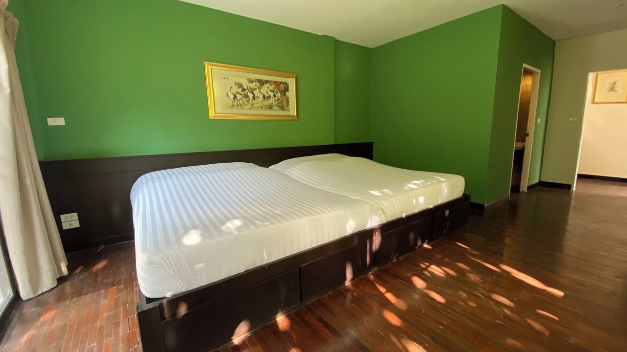 Photo of Bedroom in Khanong Phra