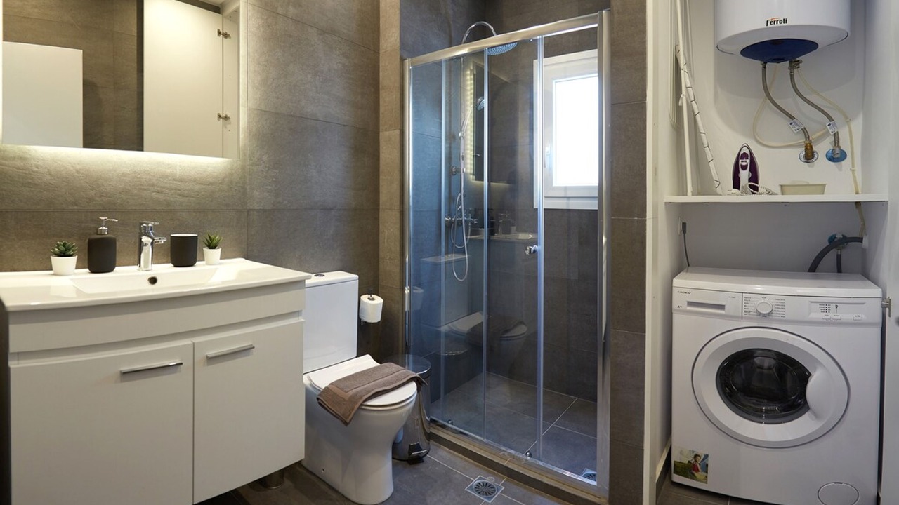 Photo of Bathroom in Attiki