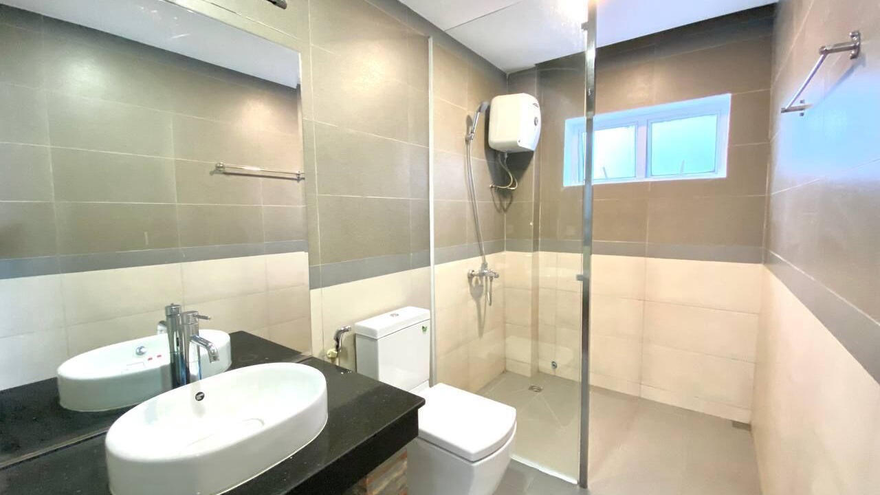 Photo of Bathroom in Chamkar Mon