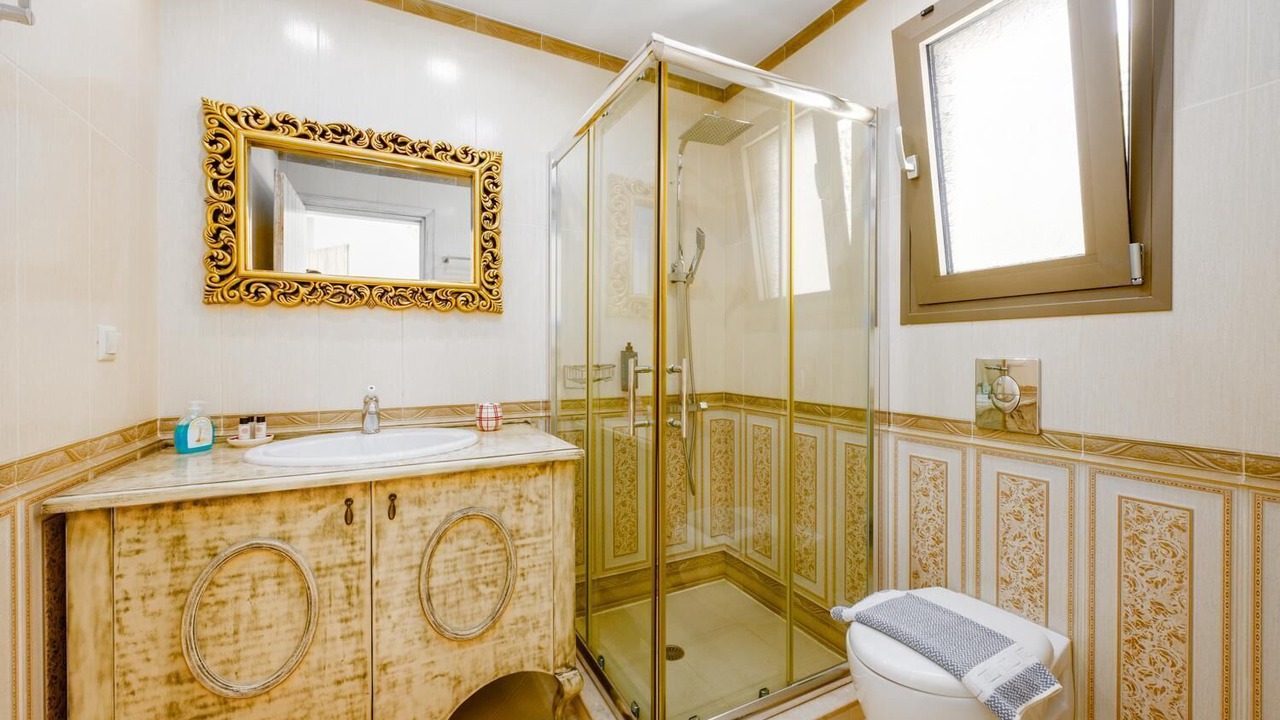 Photo of Bathroom in Spanokhorion