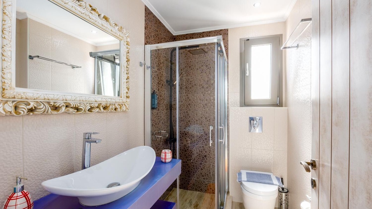 Photo of Bathroom in Spanokhorion