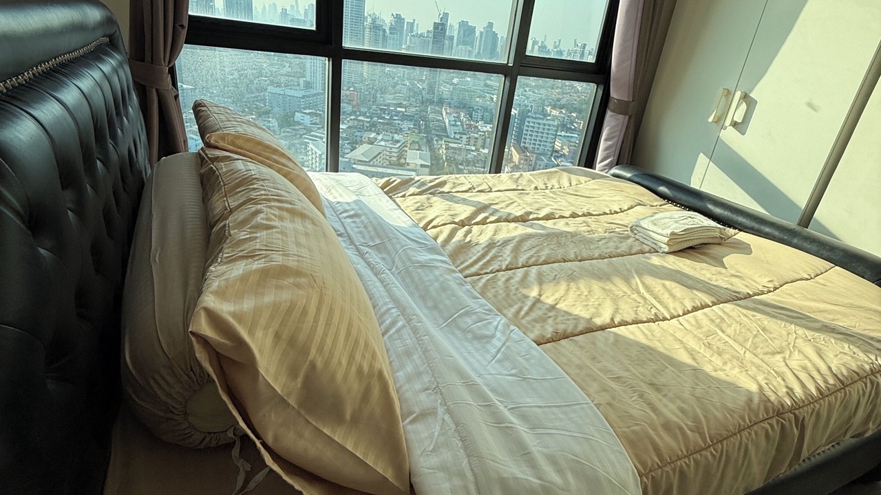 Photo of Bedroom in Khlong Tan