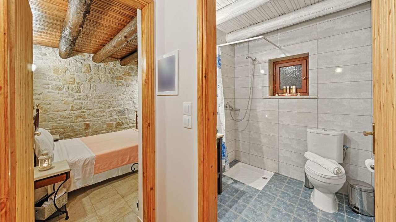 Photo of Bathroom in Skinaria