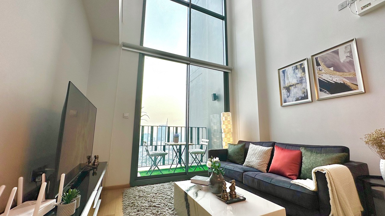 Photo of Livingroom in Khlong Tan