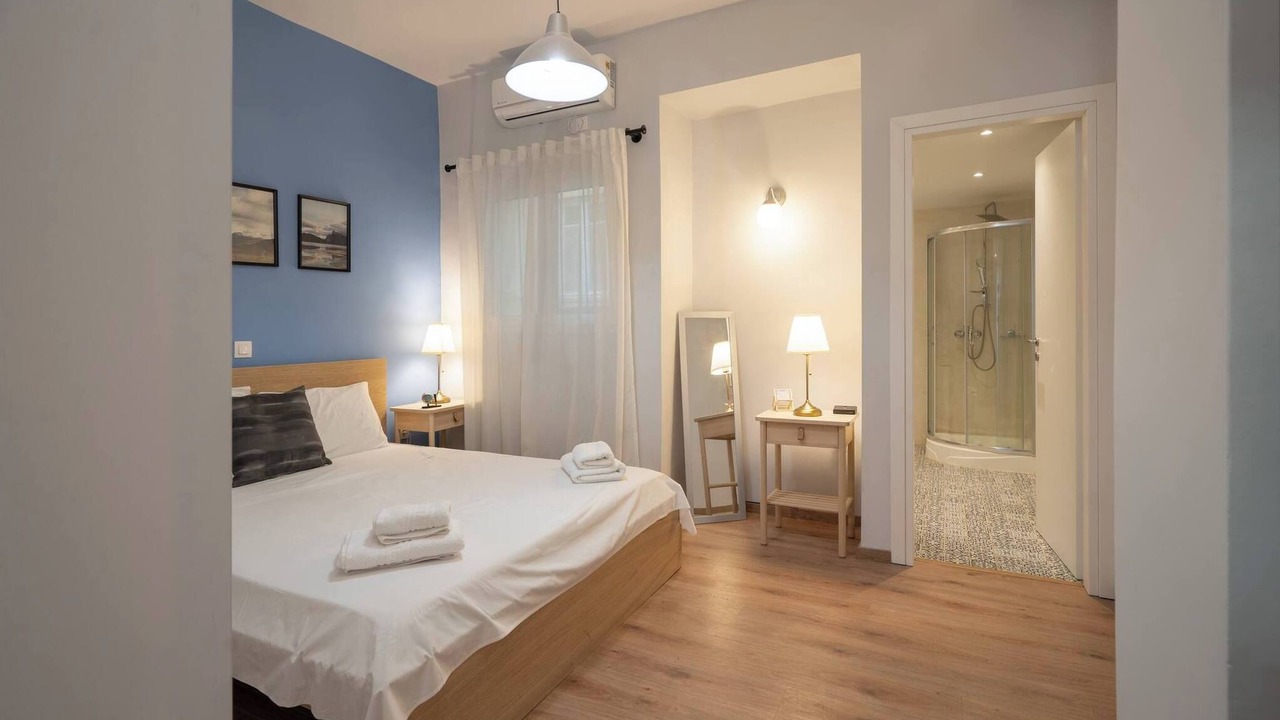 Photo of Bedroom in Exarhia