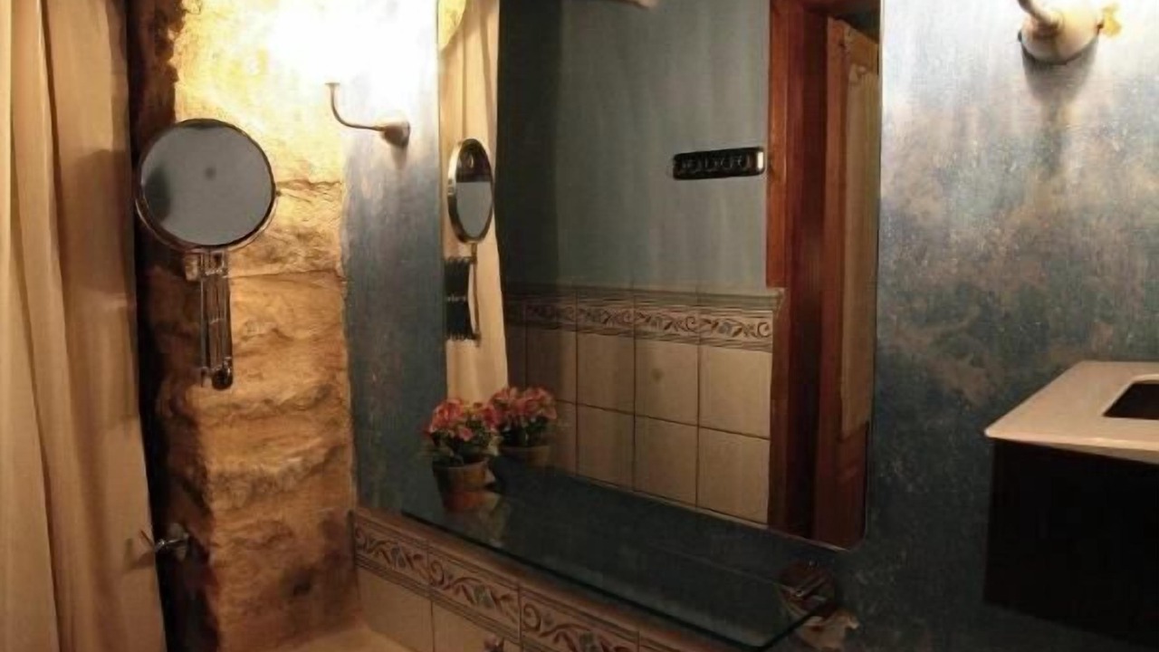 Photo of Others in Anatoli