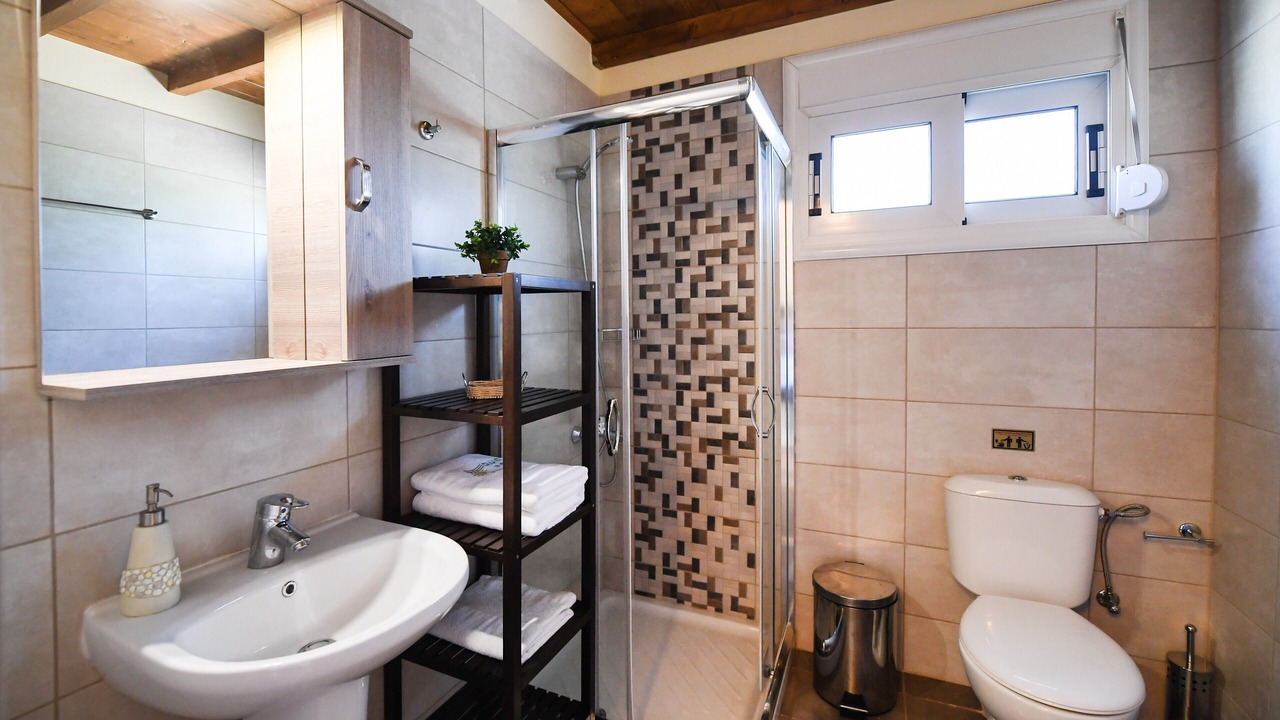 Photo of Bathroom in Agios Ioannis
