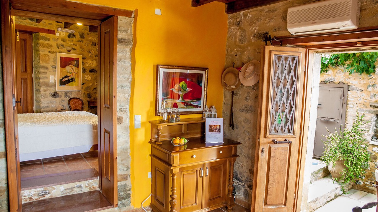 Photo of Bedroom in Anatoli