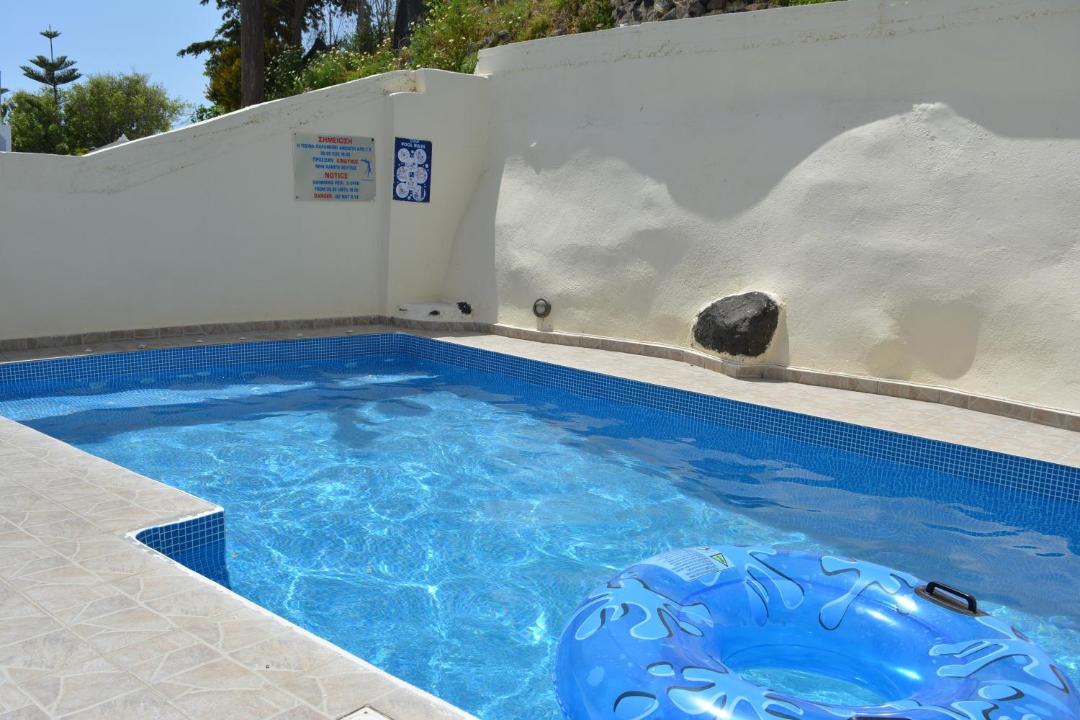 Photo of Others in Fira