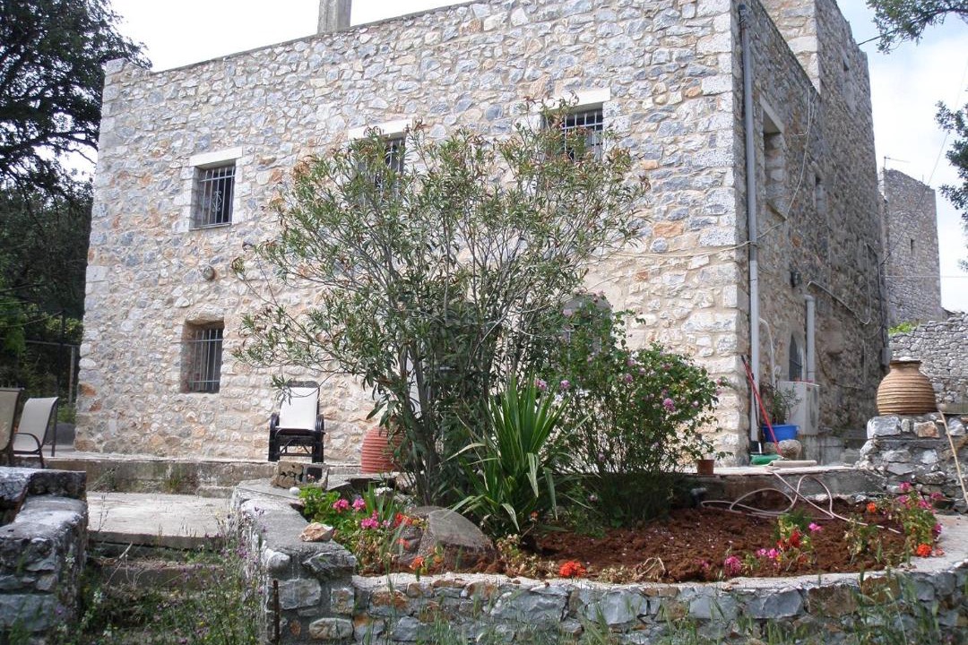 Photo of Buildings in Layia