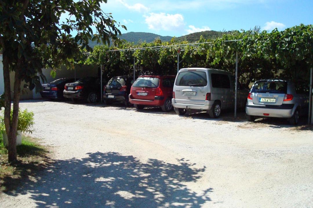 Photo of Others in Sarti
