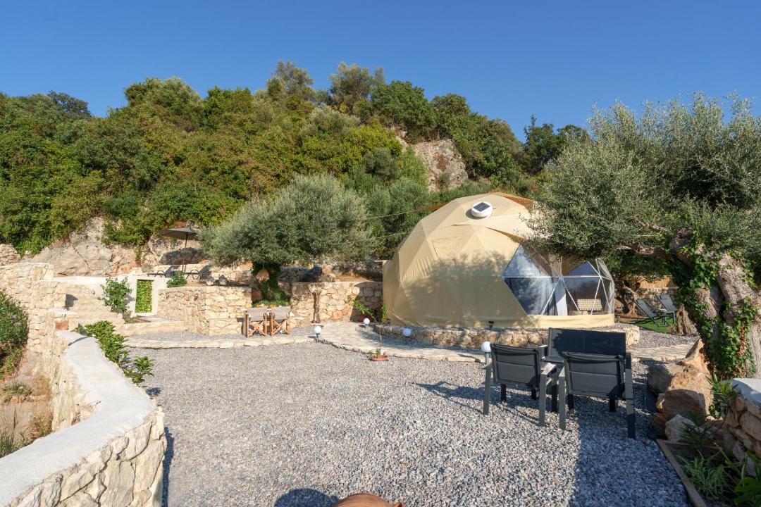 Photo of Others in Monopari