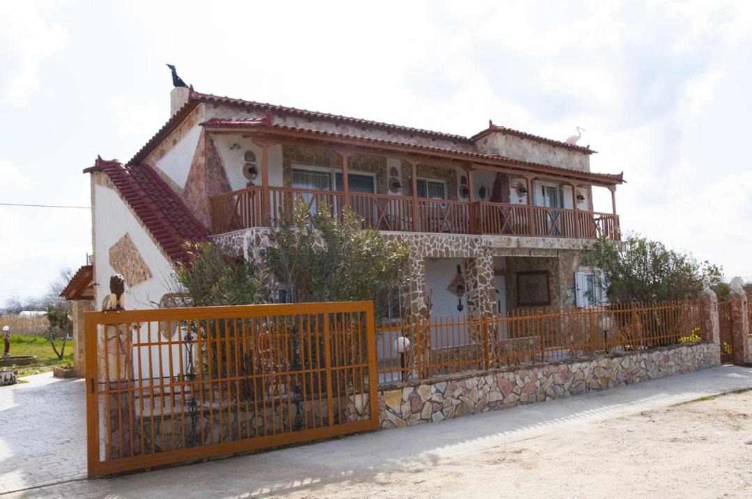 Photo of Buildings in Kanelion