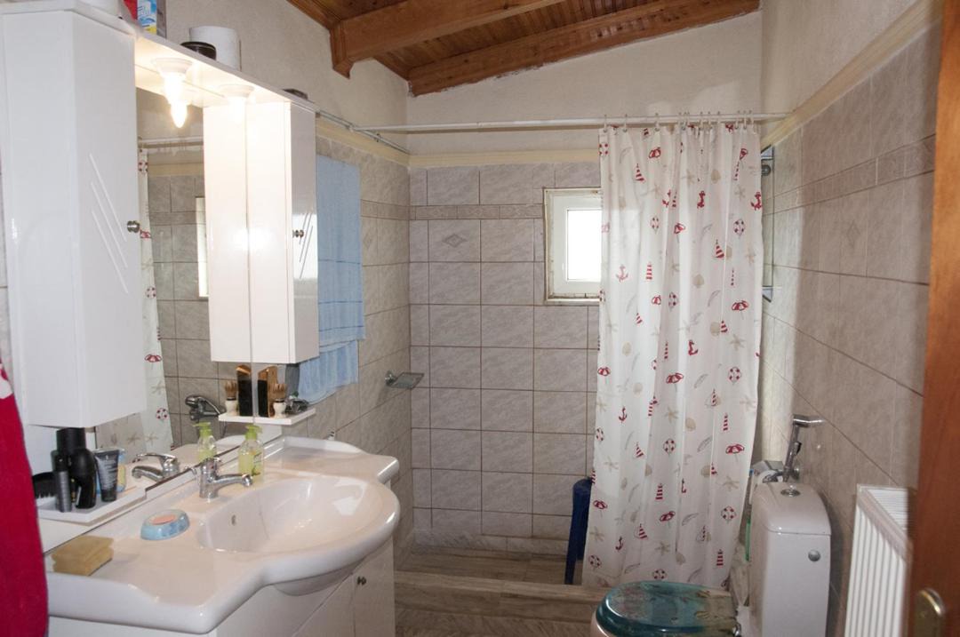 Photo of Bathroom in Kanelion