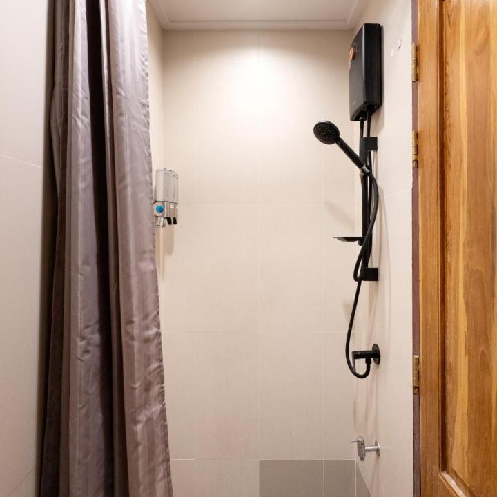 Photo of Bathroom in Chakkrawat