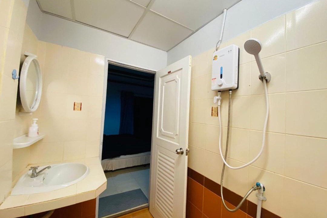 Photo of Bathroom in Khuekkhak