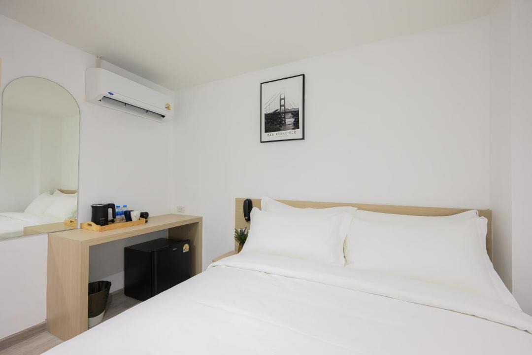 Photo of Bedroom in Thanon Phaya Thai