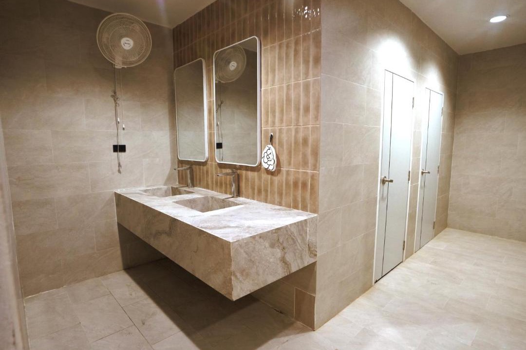 Photo of Bathroom in Phra Nakhon