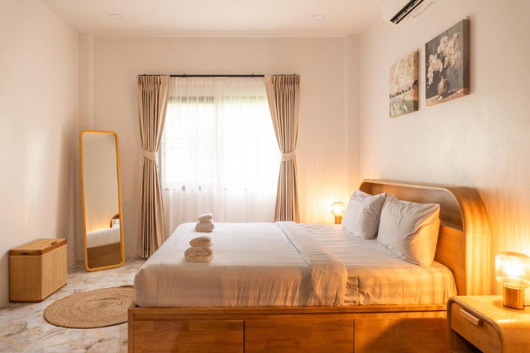 Photo of Bedroom in Srithanu