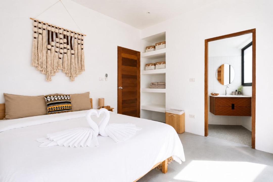 Photo of Bedroom in Srithanu