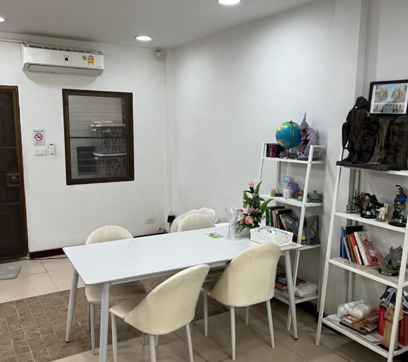 Photo of Others in Khlong Toei Nuea