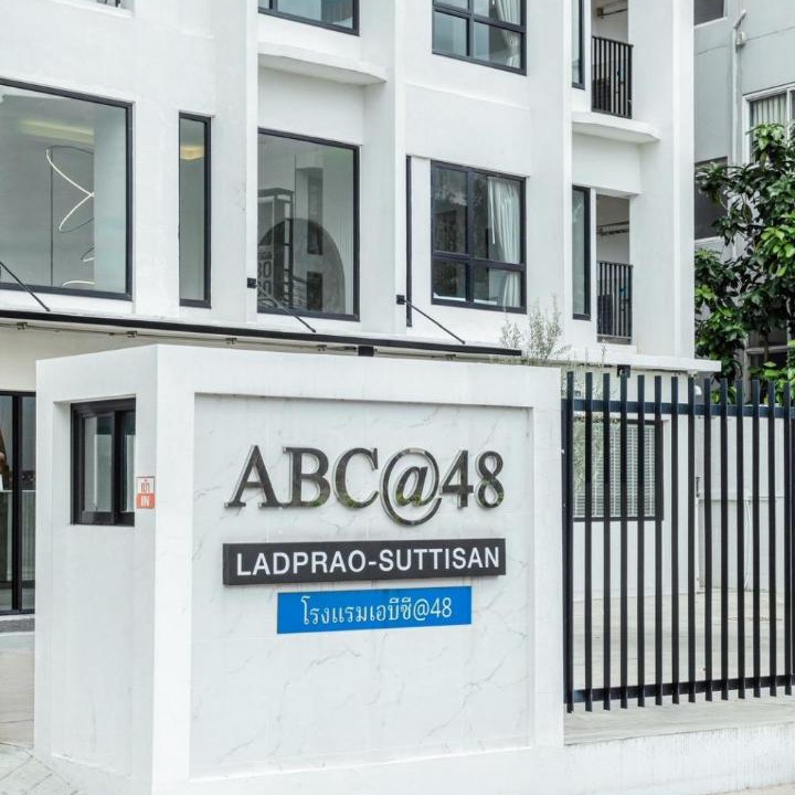Photo of Others in Samsen Nok